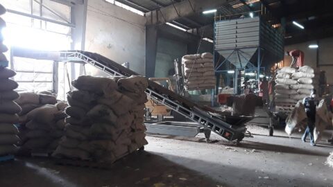 chargement-conteneur-vrac-position-horozontale