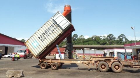 empotage vrac d’un conteneur-station mobile-sautec