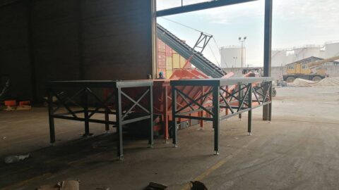 plateforme-découpe-des-sacs-cacao