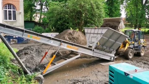 Simplifiez l’accessibilité de vos chantiers avec une bande transporteuse TP.