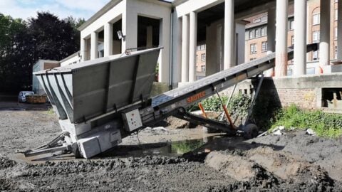 convoyeur-de-chantier-terre